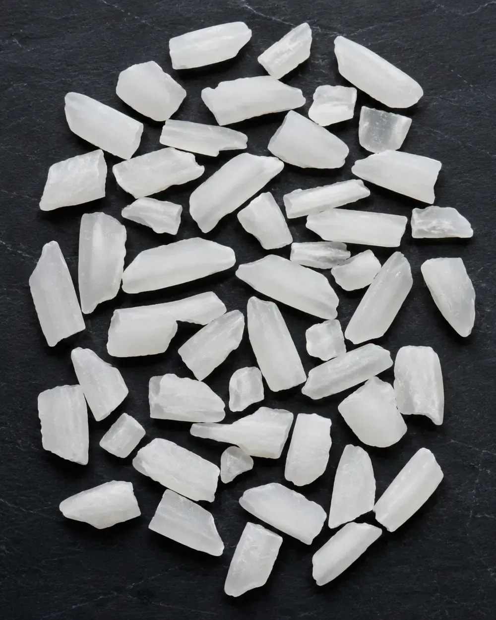 Large broken rice fractions used as an integrity rejection reference.