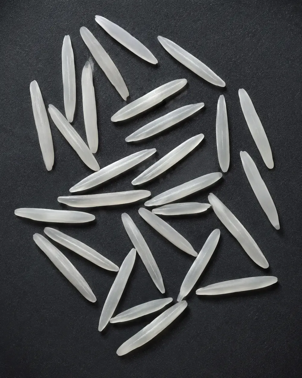 Long rice grains used as an over-length rejection reference.